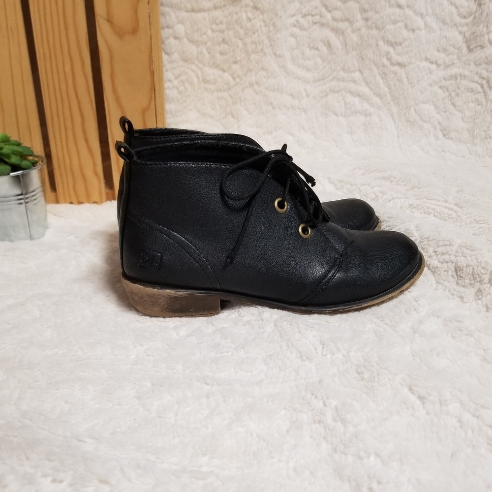 Dirty Laundry fall booties.